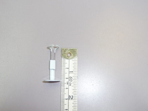 Miniature Doll Stands, 7/8″ Tall