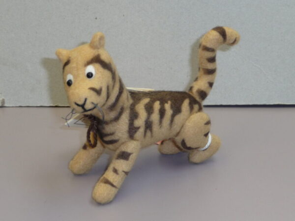 R John Wright Pocket Tigger