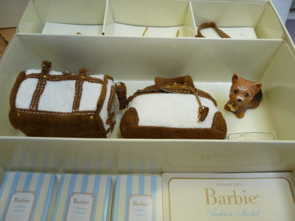 Silkstone Barbie New York Yorkie Set - Image 3