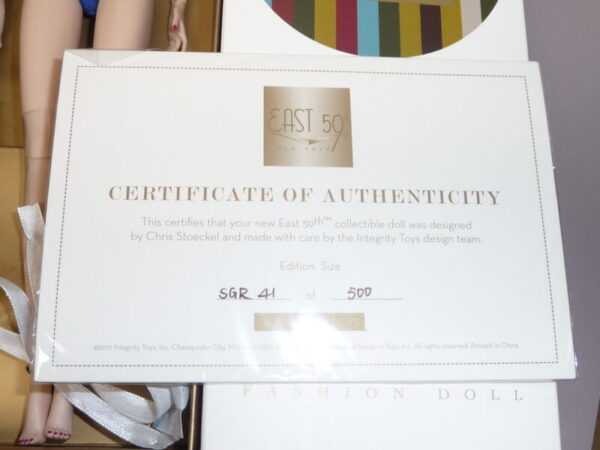 Integrity Summer Glamour Victoire Roux Certificate of Authenticity