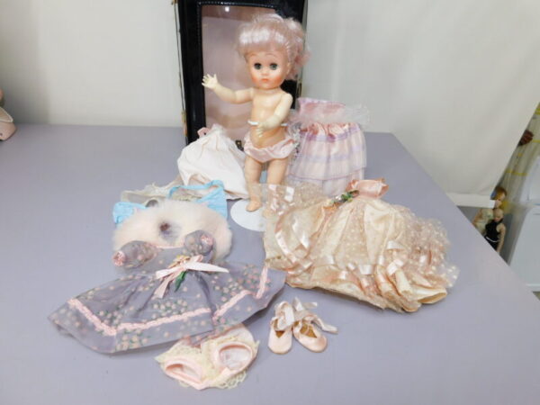 1950’s Elsa Schiaparelli 8” Virga Go-Go fashion doll w/Hide Away Trunk & Wardrobe - Image 10