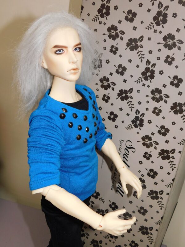 21.5” Soul Doll Male with blue eyes, greyish wig fully dressed