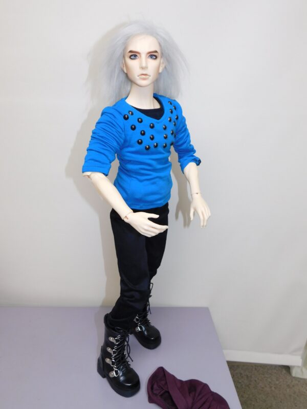 21.5 inch Soul Doll Male – Lester, resin BJD fully dressed with blue eyes, greyish wig