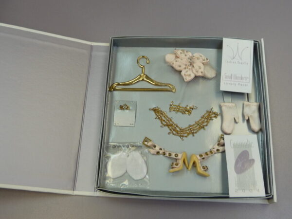 Integrity 2004 Convention Accessories Set