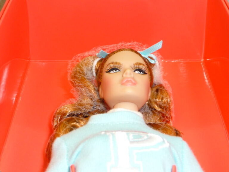 FASHION ROYALTY Poppy PARKER Tenue complète CHEER ME UP Club
