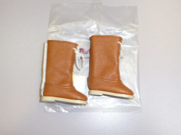 Ruby Red, Brown Boots