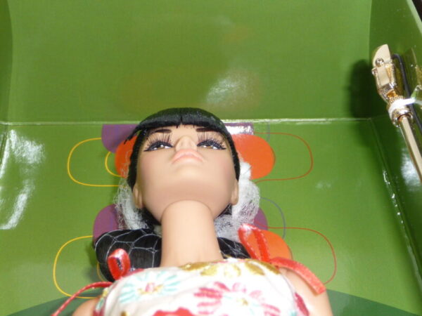 Integrity Bossa Nova Poppy Parker - Image 7
