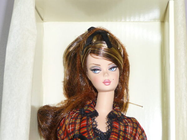 Silkstone Barbie, Highland Fling - Image 5