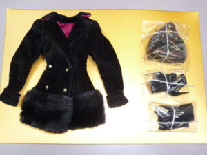 Mizi Platinum Journey Velvet Swan Ensemble