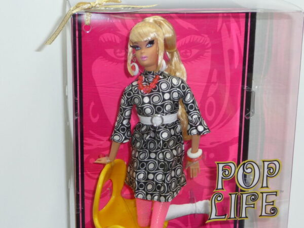 Pop Life Barbie, Blonde