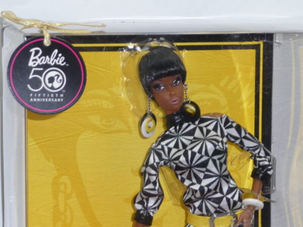 Pop Life Barbie, AA