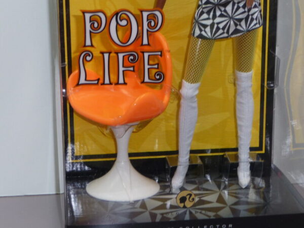 Pop Life Barbie, AA