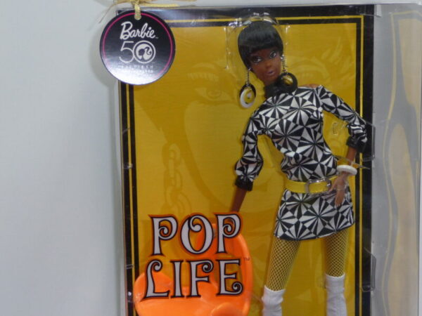 Pop Life Barbie, AA