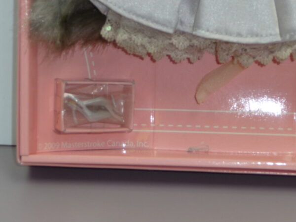 Dressmaker Details Couture Windsong - Image 4