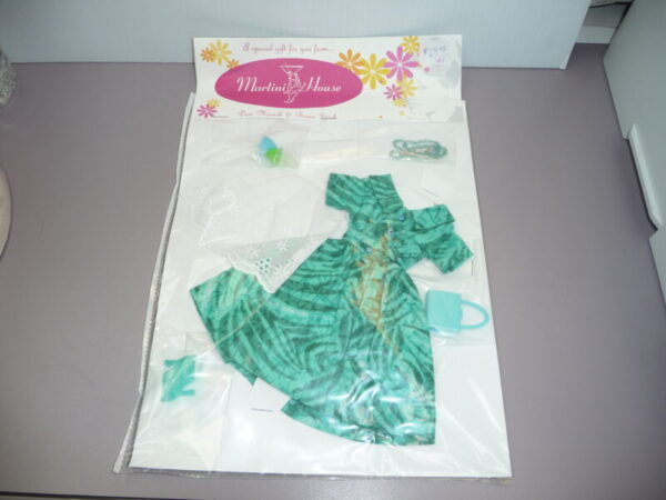 Martini House Dress w/Apron, Martini Glasses, Shoes, Bag & Jewelry - Image 3
