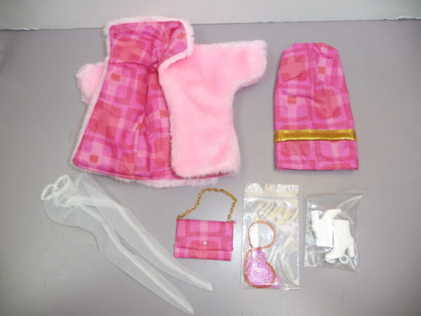 3 Denver 2002 Barbie Convention Outfits & Dress Form - Image 10