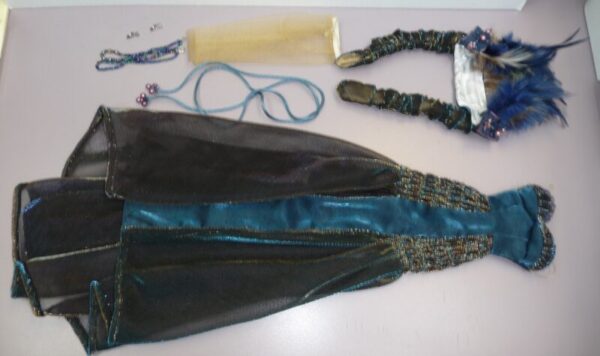 Tonner Evangeline Ghastly Blue Moon Ensemble - Image 3