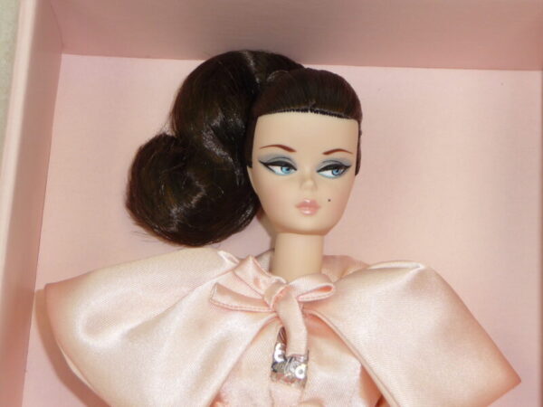 Silkstone Barbie, Blush Beauty - Image 5