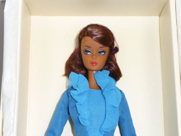 Silkstone Barbie, City Chic Suit - Image 6