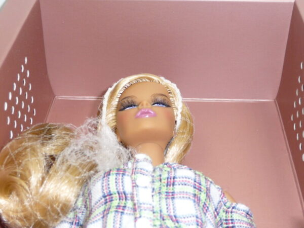 Integrity, French Kiss Vanessa - Image 5