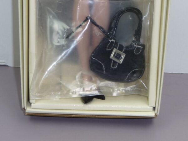 Silkstone Barbie, Trench Setter, No Earrings - Image 4