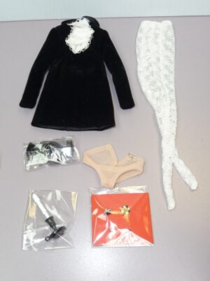Integrity, Misty Hollow Poppy Outfit
