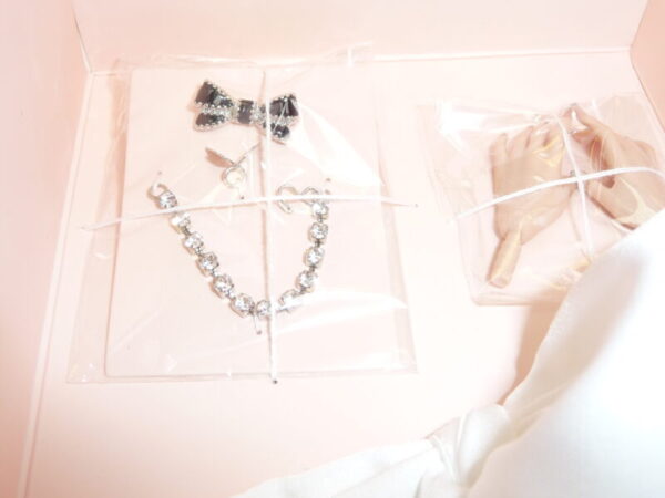 Integrity Night Out Erin w/Bow-tique Details Accessory Pack - Image 11