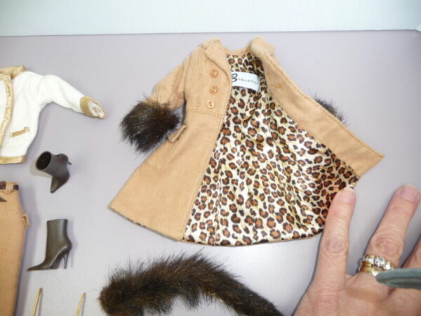 Silkstone Ensemble Spotted Shopping - Image 4