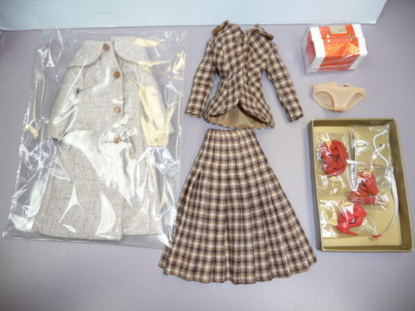 Integrity, Traveling in Style Evelyn Weaverton, Outfit Only