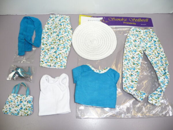 Sandra Stillwell Outfit, Gene Size - Image 3