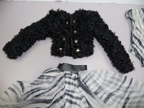 Integrity FR Size Artist Made Outfit & Jewelry - Image 3
