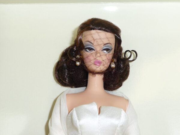 Silkstone Barbie Lady of the Manor - Image 5