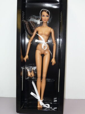 Integrity, Cryptic Cases Imogen Lennox Nude Doll Only