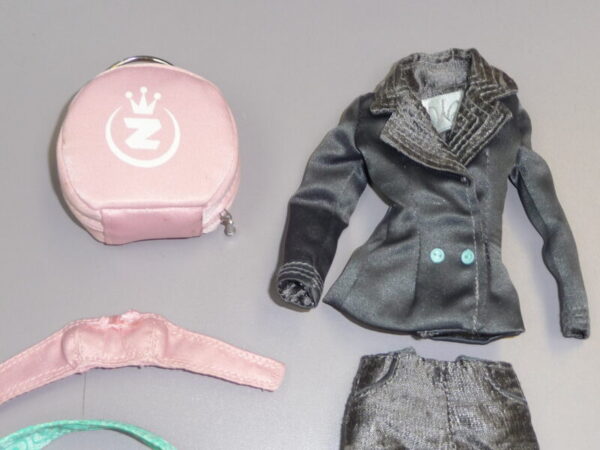 Integrity, Monsieur Z Global Babe Outfit - Image 3