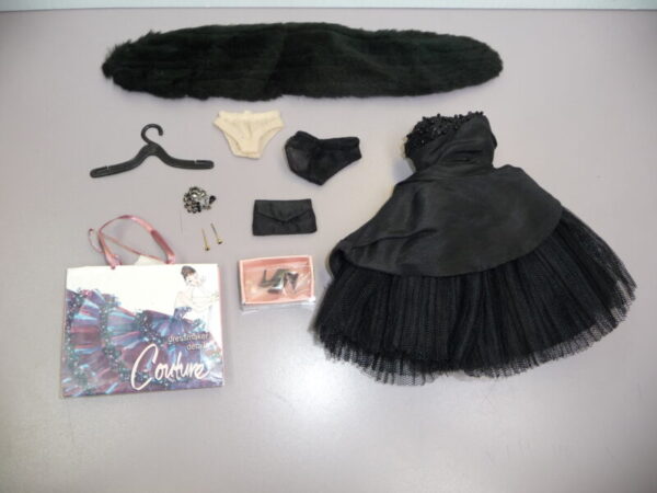 Dressmaker Details Couture Jolie en Noir Outfit