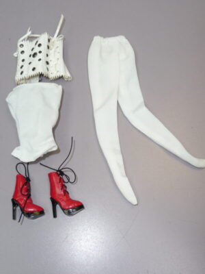 Integrity, Jordan Bionica Outfit