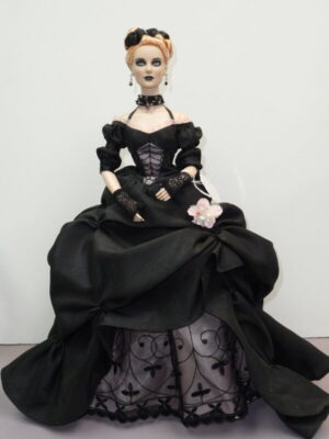 Tonner, 16" Eye of The Beholder