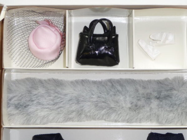 Silkstone Ensemble, Lunch at the Club, New in Box - Image 4