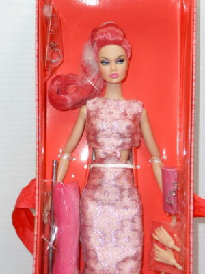 Integrity Glamour Pink Poppy Parker