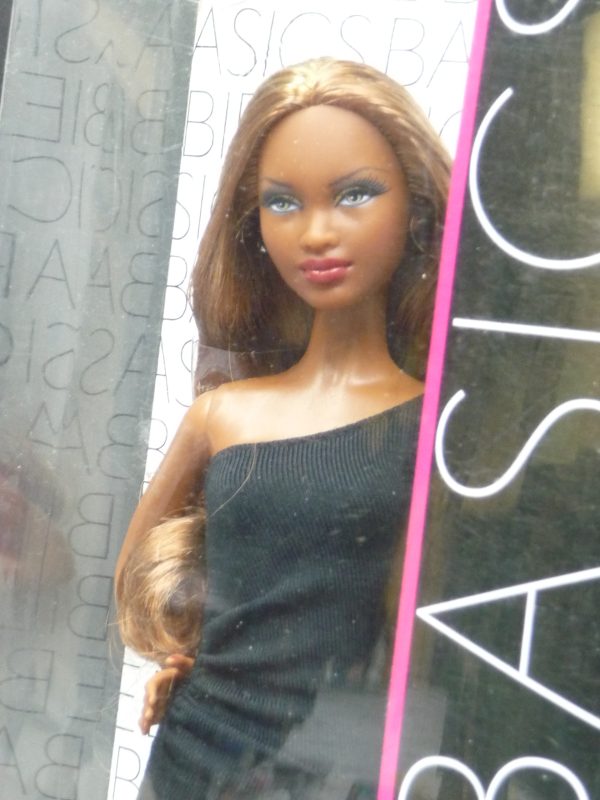 Barbie Basics Model 08, Collection 001 - Image 4