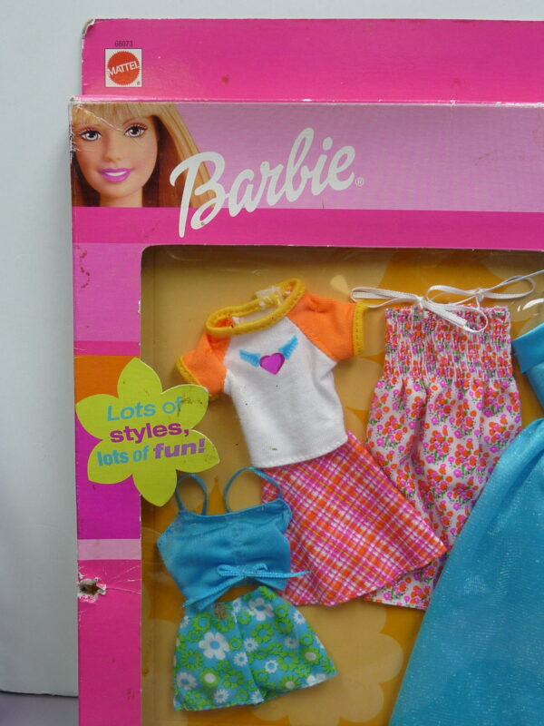 Barbie 6 Fashion Gift Pack - Image 5