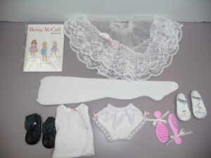 Tonner, 14" Betsy McCall, Getting Dressed Outfit