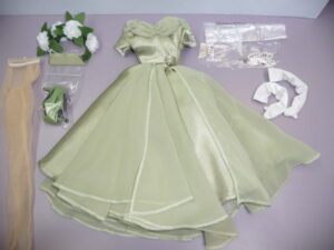 DAE Original Springtime in Paris Fashion